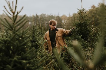 Man shopping for the perfect | Free Photo - rawpixel