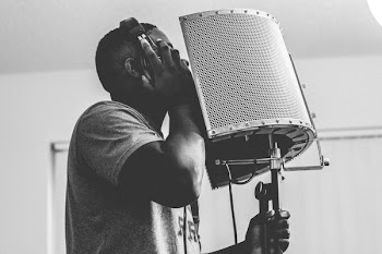          Man Singing in Music Studio Free Photo     