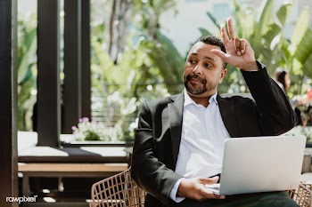 Man using laptop | Free stock photo - 1205253