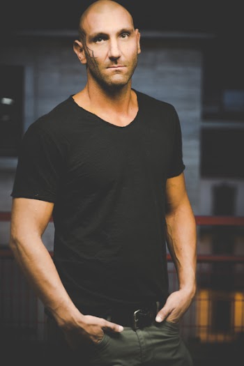 Man Wearing Black Crew-neck Shirt