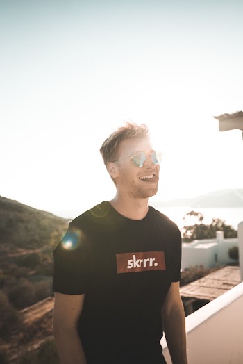Man Wearing Black Crewneck Shirt