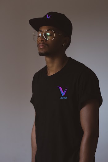 Man Wearing Black Hat And Shirt