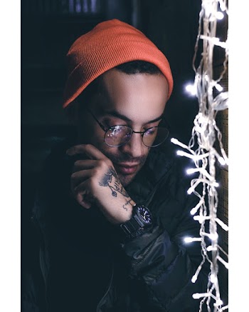 Man Wearing Black Jacket