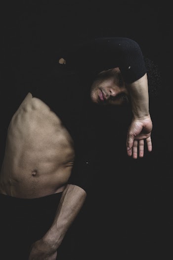 Man Wearing Black Long-sleeved Top