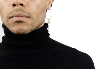 Man Wearing Black Turtle-neck Shirt
