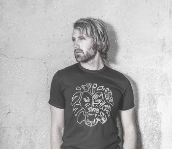 Man Wearing Crew-neck Shirt Facing Right Side