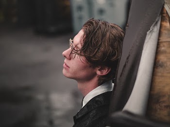 Man Wearing Eyeglasses