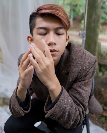 Man Wearing Grey Blazer