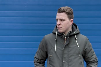 Man Wearing Grey Zip-up Hoodie