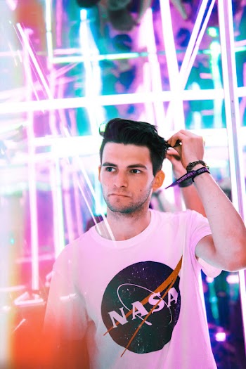 Man Wearing Nasa Print Crew-neck T-shirt