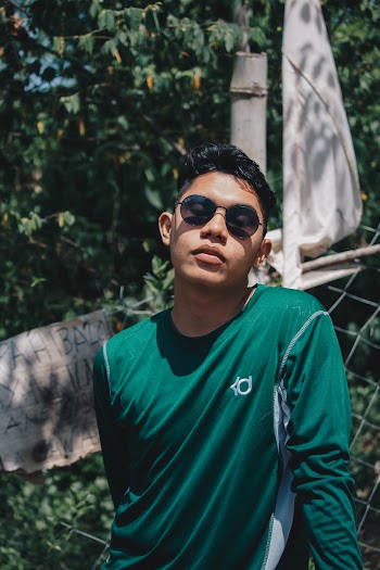 Man Wearing Sunglasses