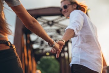 Man & Woman Hand Holding