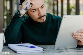 Man working using digital tablet | Free stock photo - 1205209