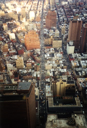 Manhattan_from_WTC_Dec_2000.jpg