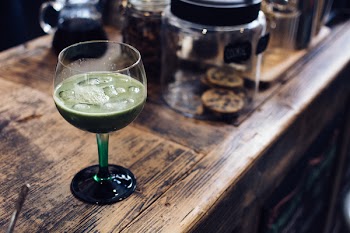 Matcha cocktail in a café 