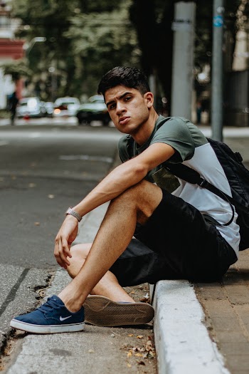 Men's Gray and White Shirt
