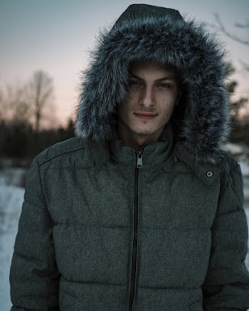 Men's Gray Zip-up Jacket