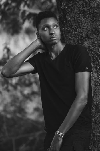 Men's V-neck Shirt
