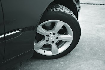Mercedes Benz Car With 6 Spokes Wheel
