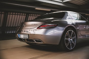 Mercedes-Benz SLS AMG 