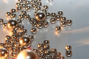metal_balls01.JPG