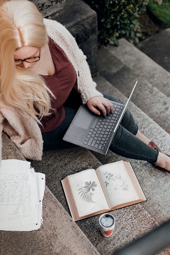 Microsoft Surface Laptop 3 in Platinum 

Shot by: Christiann Koepke 