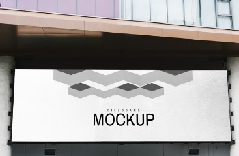 Minimal large-scale horizontal billboard mockup Free Psd