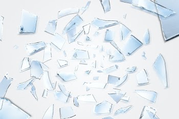 Mirror background PSD pieces of broken… | Free stock illustration | High Resolution graphic