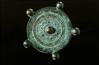 mirror circular, with wide band | Free Photo - rawpixel