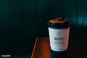 Mockup of a disposable coffee cup | Free stock psd mockup - 533982