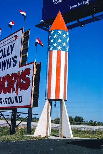 Molly Brown's Fireworks sign, Valley Park,… | Free public domain photo