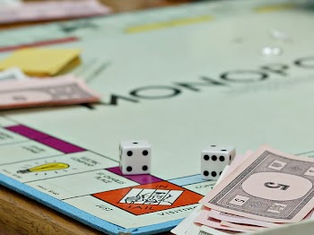 monopoly_dice.jpg