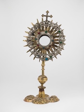 Monstrance | Free Photo - rawpixel