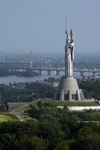Monument to the warriors of Second World War in Kiev