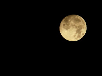 Moon_2.jpg