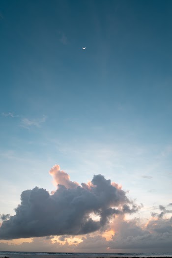 moon at daylight