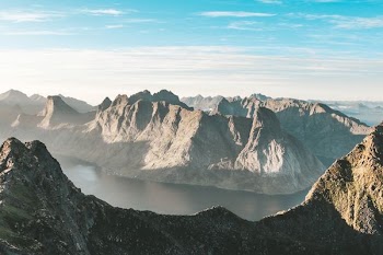 mountain landscape during daytime