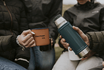 Mug & bottle mockup, outdoor | Free PSD Mockup - rawpixel