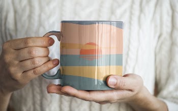 Mug mockup psd, woman hands | Free PSD Mockup - rawpixel