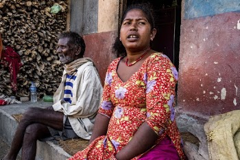 Musahar people, Sauraha, Chitwan District, | Free Photo - rawpixel