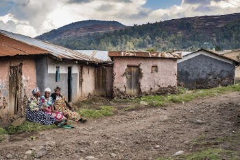 Mwanjari street near Kisoro, Uganda, | Free Photo - rawpixel