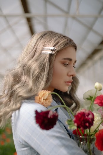 My instagram - aiony
Please tag/credit me if you use/post/edit my photo!
 
 Location: Almaty, Kazakhstan / Daisy flowers
 Model: Veronika Zhangalova
 Muah: Robert Aldiyarov