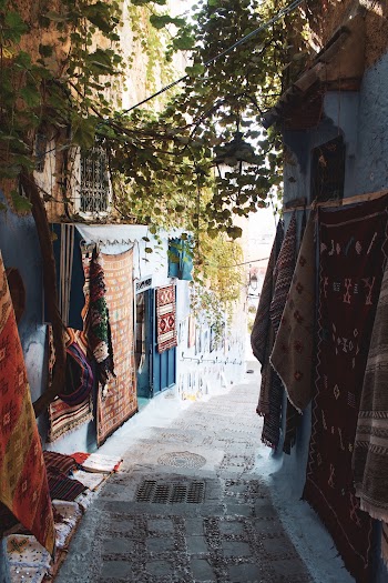 Narrow Alley