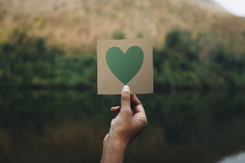 Not paper mockup, heart shape | Free PSD Mockup - rawpixel