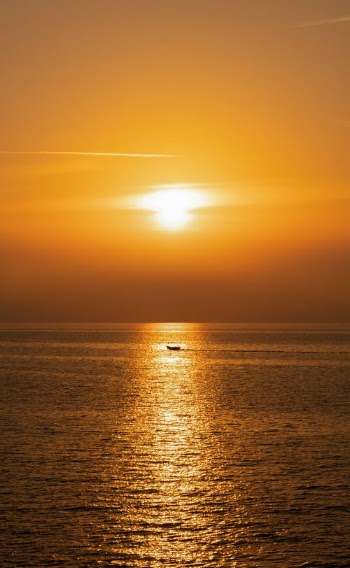 Ocean View During Sunset · Free Stock Photo