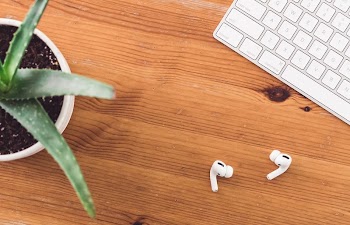 Office Desk Keyboard  | Free Photo - rawpixel