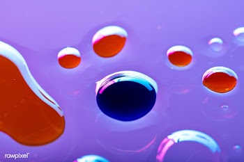 Oil drops floating on water colorful background | Free  photo - 2315713