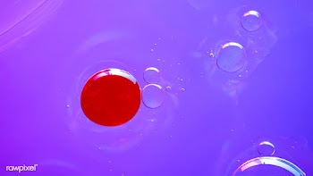 Oil drops floating on water colorful background | Free  photo - 2321958