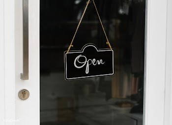 Open, wooden door sign mockup | Free stock psd mockup - 534807