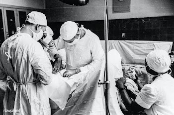 Operation at Provident Hospital on South Side of Chicago, Illinois (19.. | Free public domain photo - 2301130